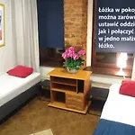 Piotrkowska Hostel *